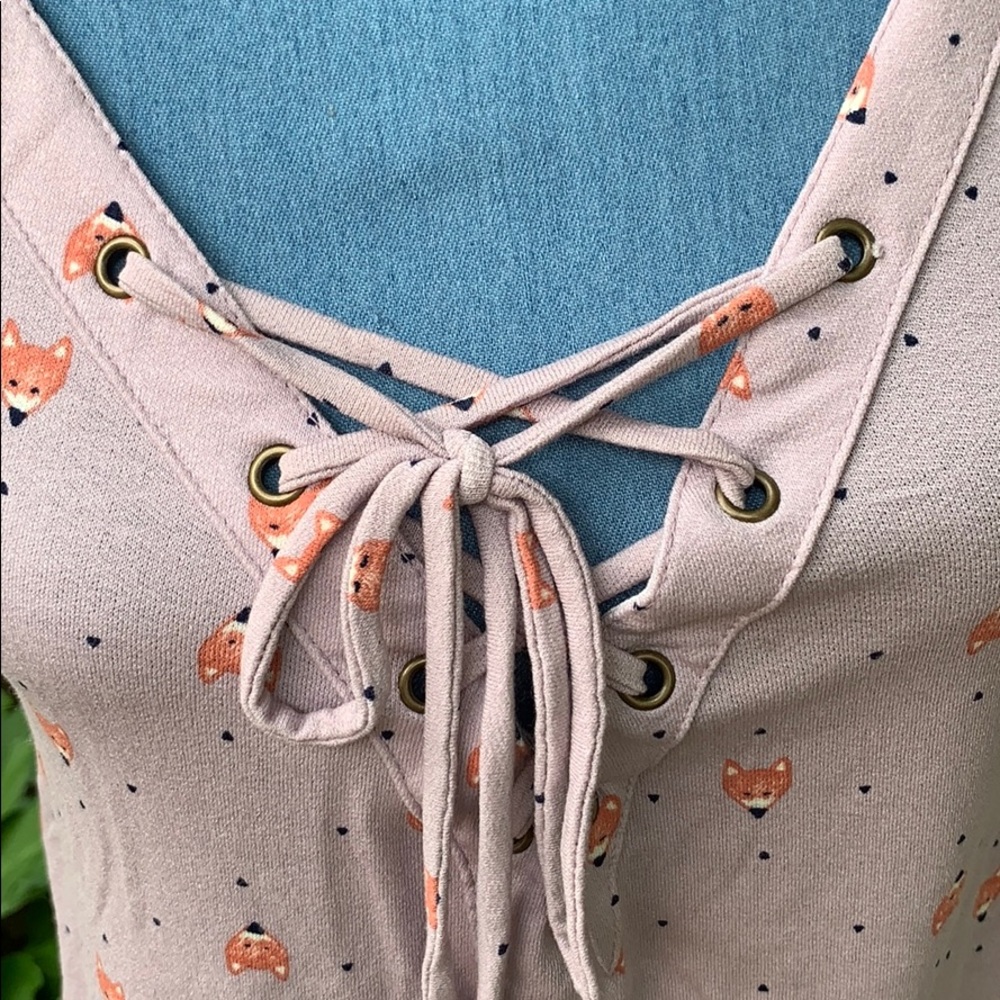 Lavender cold shoulder top.🦊🖤Pattern - Picture 2 of 8